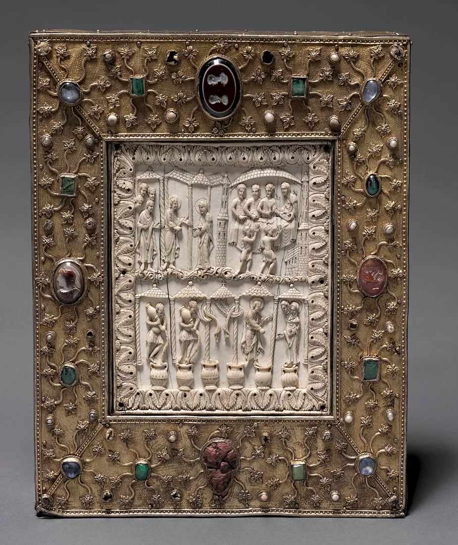 Reliquarium berbentuk buku, koleksi Cleveland Museum of Art, nomor 1930.741. Objek pembelajaran ini tidak diklaim menyimpan relikui salah satu dari enam santo di situs.